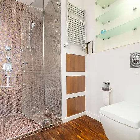 Czysta 2 By Homeprime Apartment *